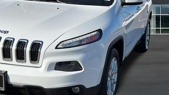 used 2018 Jeep Cherokee car, priced at $14,419