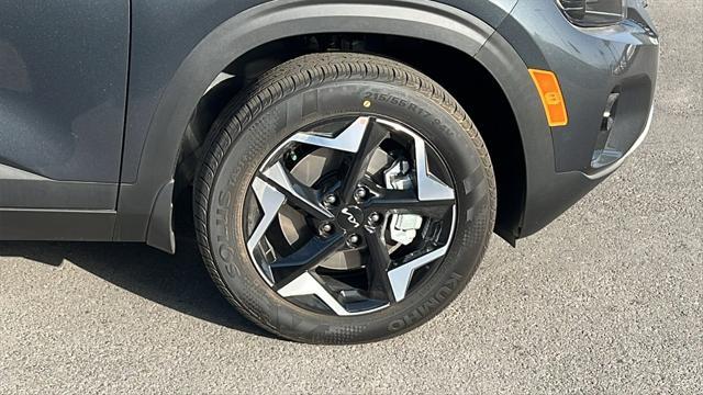 new 2025 Kia Seltos car, priced at $28,275