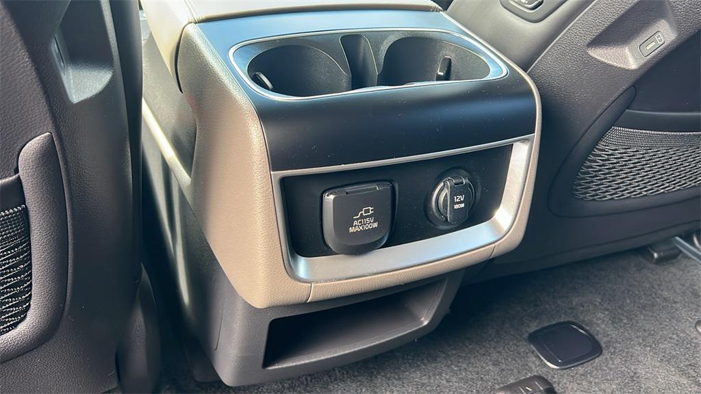 new 2026 Kia Carnival Hybrid car, priced at $50,460