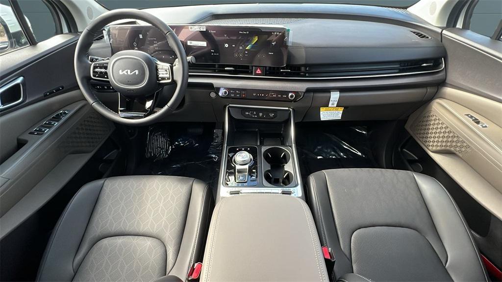 new 2026 Kia Carnival Hybrid car, priced at $50,460