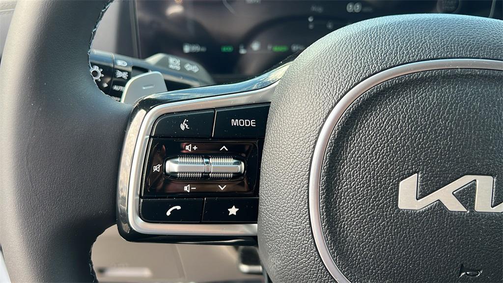 new 2026 Kia Carnival Hybrid car, priced at $50,460