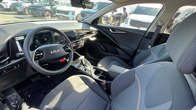 new 2025 Kia Niro car, priced at $28,895
