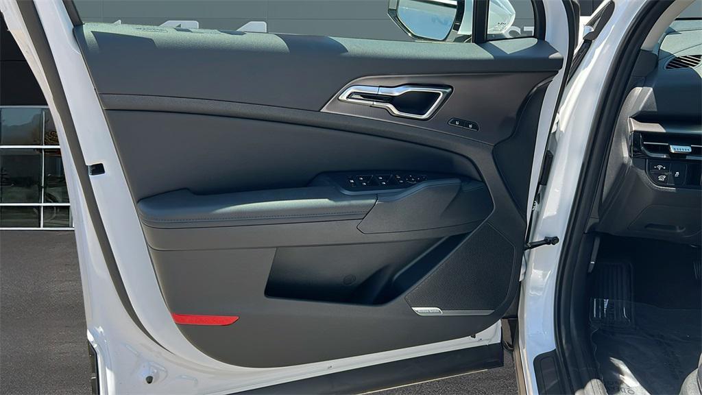 new 2026 Kia Sportage car, priced at $38,525