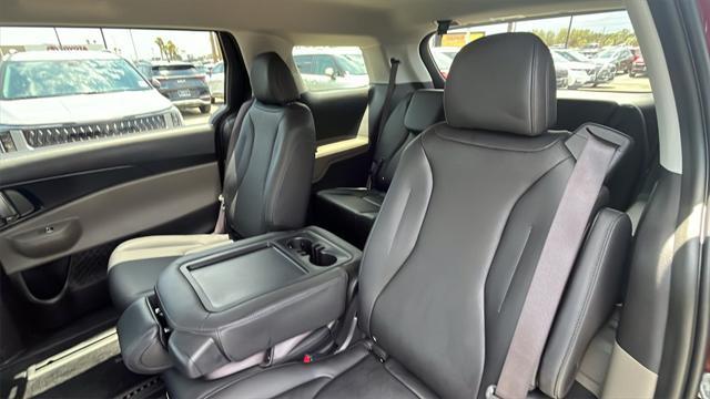 new 2025 Kia Carnival car, priced at $40,160