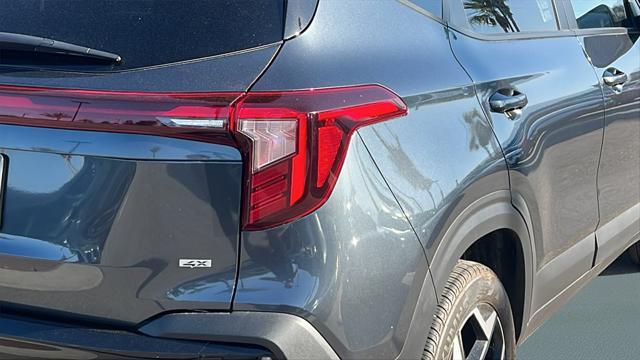 new 2025 Kia Seltos car, priced at $28,155
