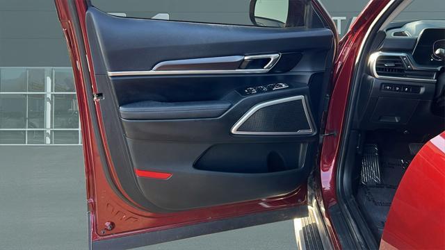 used 2023 Kia Telluride car, priced at $35,717