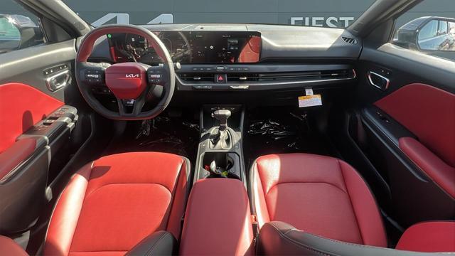 new 2025 Kia K4 car