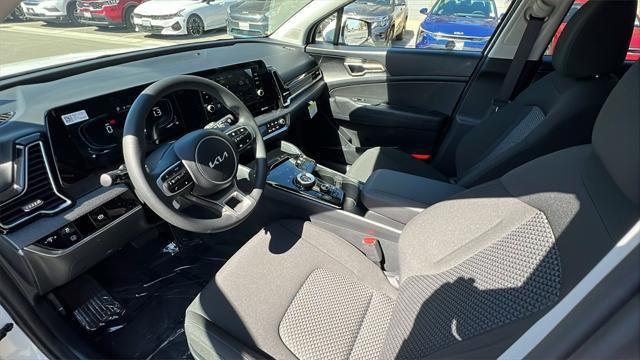 new 2025 Kia Sportage Hybrid car, priced at $30,695