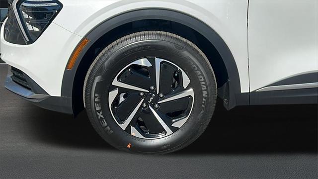 new 2025 Kia Sportage Hybrid car, priced at $30,695