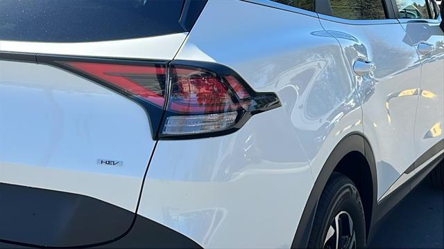 new 2025 Kia Sportage Hybrid car, priced at $30,695