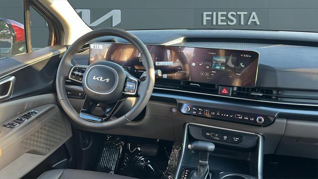new 2025 Kia Carnival car, priced at $40,565