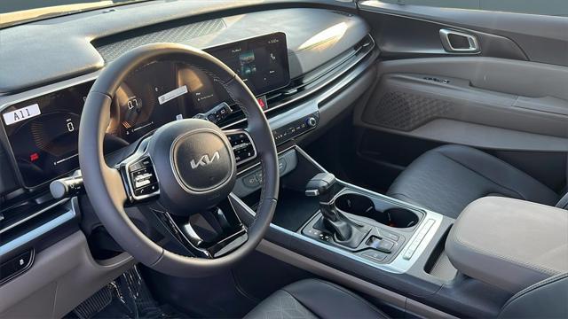 new 2025 Kia Carnival car, priced at $40,565