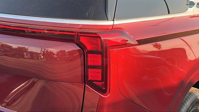 new 2025 Kia Carnival car, priced at $40,565