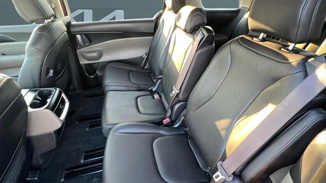 new 2025 Kia Carnival car, priced at $40,565