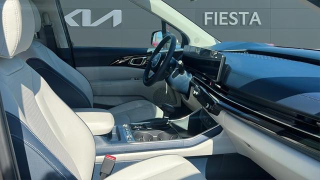 new 2025 Kia Carnival car, priced at $52,532