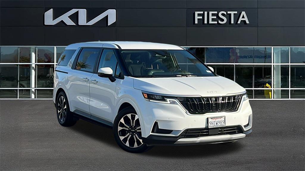 used 2024 Kia Carnival car, priced at $35,624