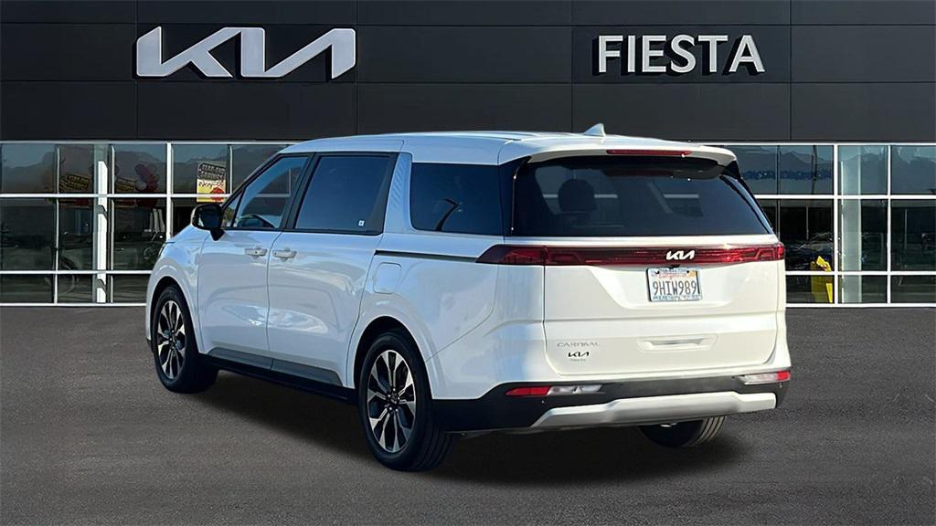 used 2024 Kia Carnival car, priced at $35,624