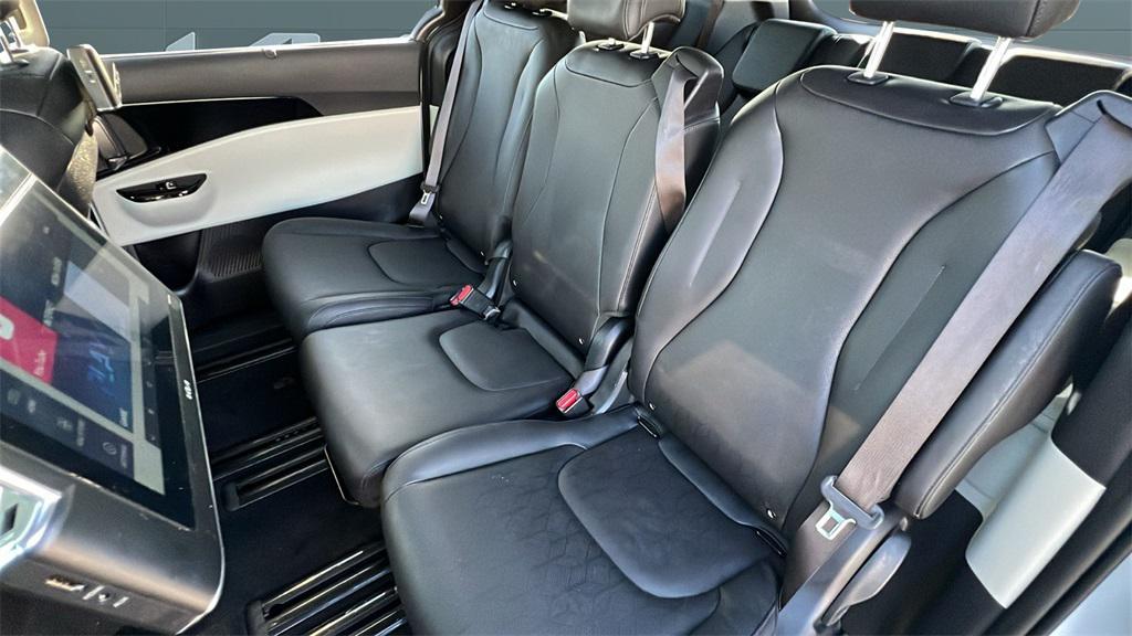 used 2024 Kia Carnival car, priced at $35,624