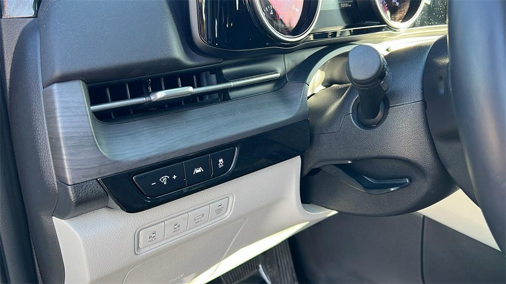 used 2024 Kia Carnival car, priced at $35,624
