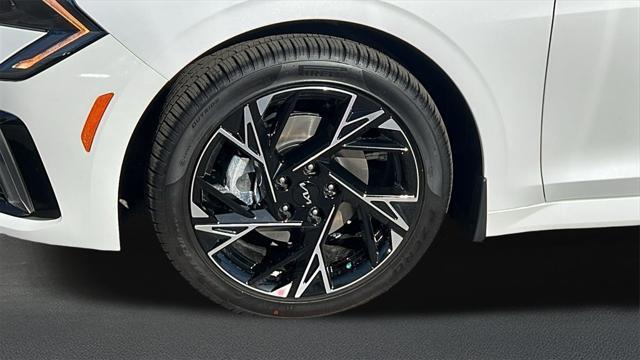 new 2025 Kia K5 car