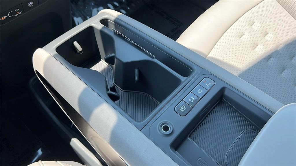 new 2026 Kia EV9 car, priced at $65,775
