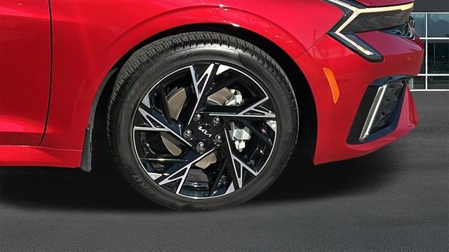 new 2025 Kia K5 car, priced at $31,980