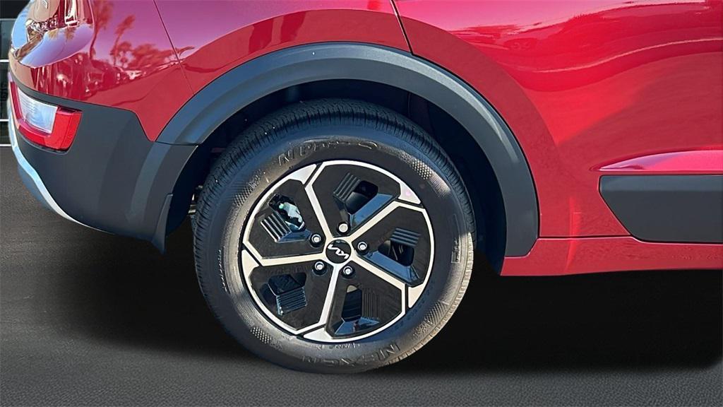 new 2025 Kia Niro car, priced at $31,970