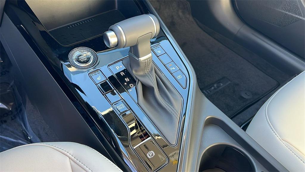 new 2025 Kia Niro car, priced at $31,970
