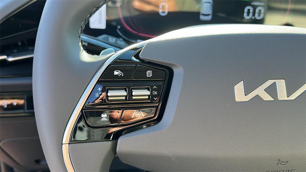 new 2025 Kia Niro car, priced at $31,970