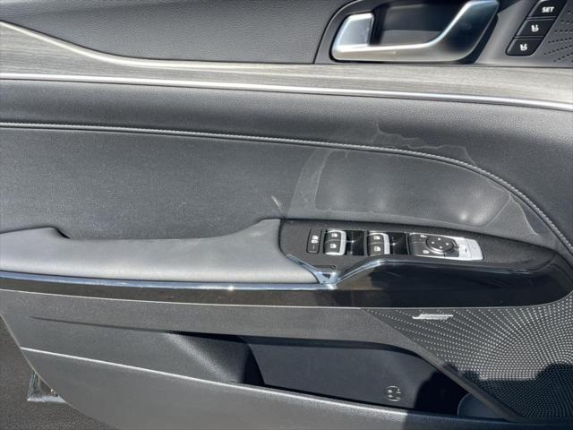 new 2025 Kia K5 car, priced at $33,768