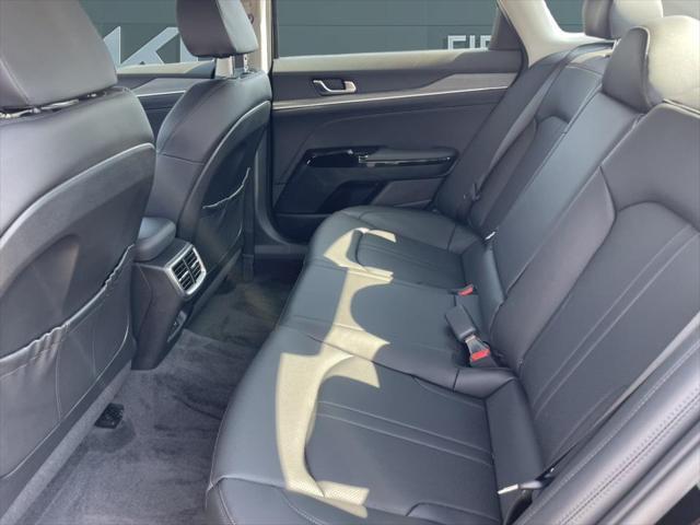 new 2025 Kia K5 car, priced at $33,768