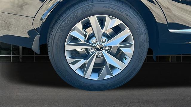 new 2025 Kia Sportage car, priced at $33,002