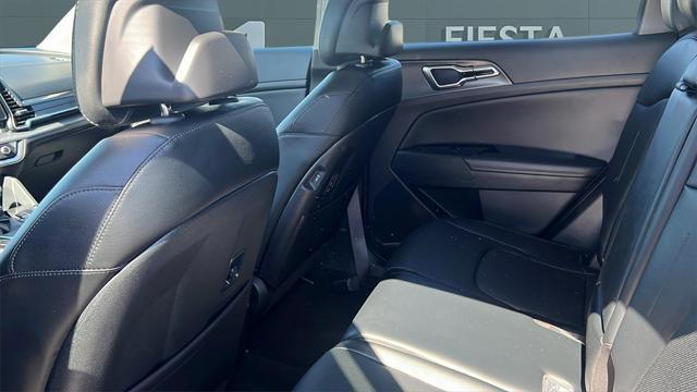 new 2025 Kia Sportage car, priced at $33,002