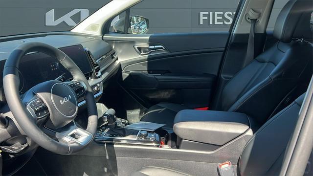 new 2025 Kia Sportage car, priced at $33,002