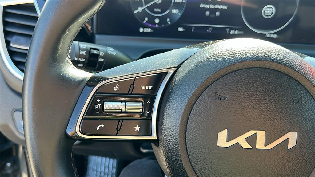 used 2024 Kia Seltos car, priced at $22,895