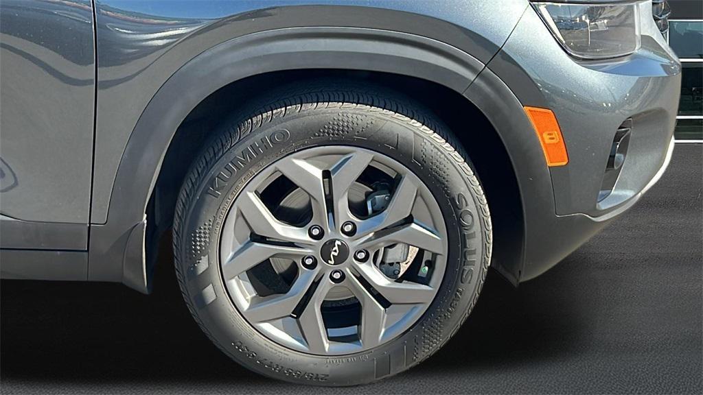 used 2024 Kia Seltos car, priced at $22,895