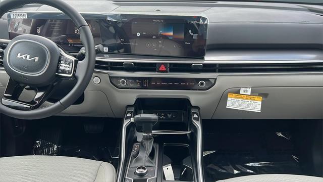 new 2025 Kia Sorento car, priced at $39,205