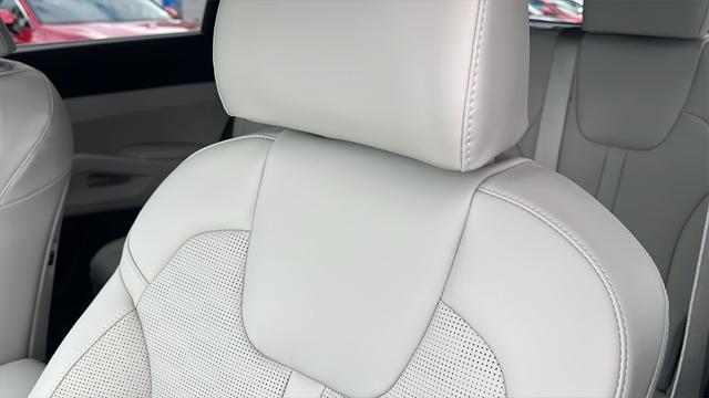 new 2025 Kia Sorento car, priced at $39,205