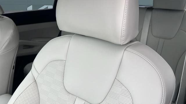 new 2025 Kia Sorento car, priced at $39,205