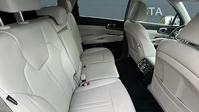 new 2025 Kia Sorento car, priced at $39,205