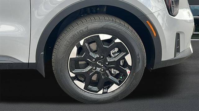 new 2025 Kia Sorento car, priced at $39,205