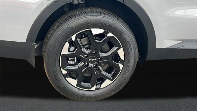 new 2025 Kia Sorento car, priced at $39,205