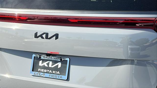 new 2025 Kia Carnival Hybrid car, priced at $51,576