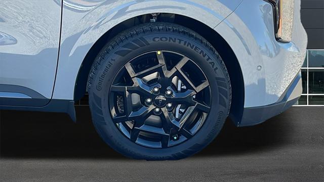 new 2025 Kia Carnival Hybrid car, priced at $51,576