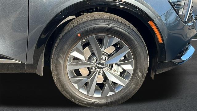 new 2025 Kia Sportage Hybrid car, priced at $39,915