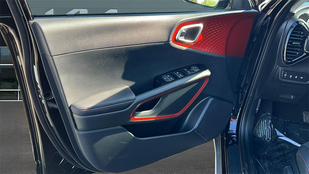 new 2025 Kia Soul car, priced at $24,035