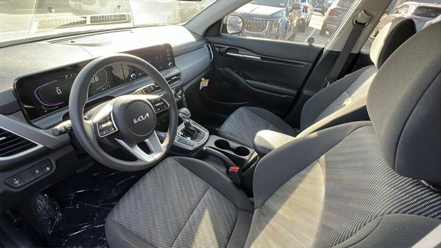 new 2025 Kia Seltos car, priced at $26,155