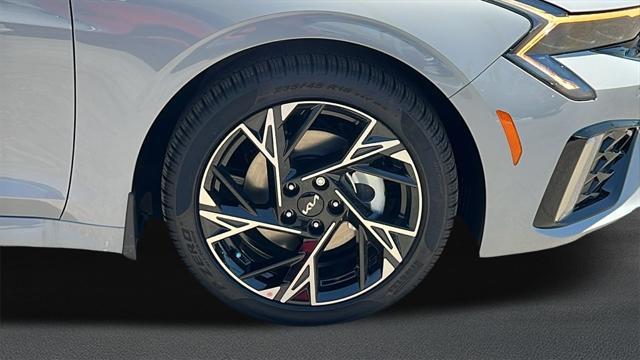 new 2025 Kia K5 car