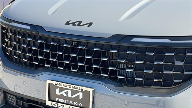 new 2025 Kia Carnival Hybrid car, priced at $50,820