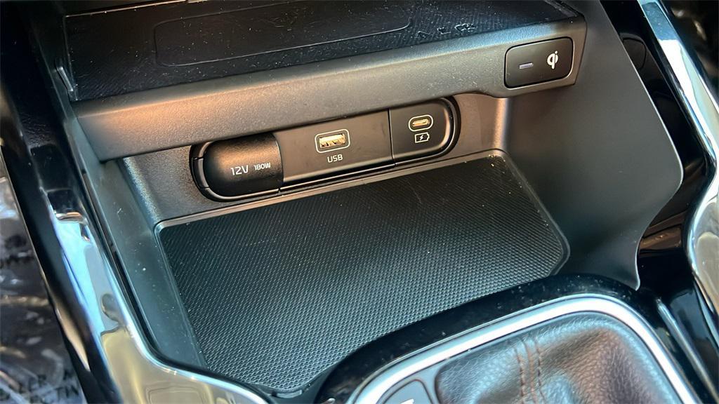 used 2023 Kia Soul car, priced at $21,231